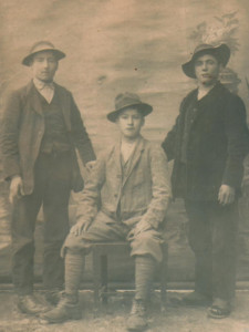 Francia - Si riconoscono Matteo Morocutti “di Ston” e Giovanni Morocutti “Lavarade”