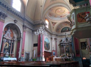 Interno della chiesa vista da destra