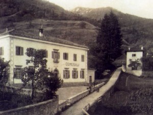 Il vecchio edificio comunale