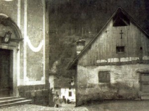 La piazza prima della costruzione del monumento