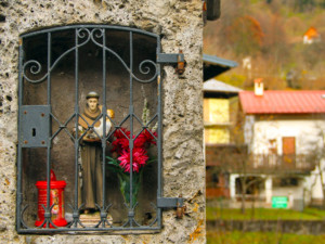 Particolare della statua di Sant'Antonio