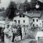 Anni '90, benedizione con il Santissimo