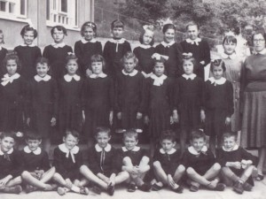 1958 Gli alunni della classe 3^ ritratti con la maestra De Marchi e Anita Moro