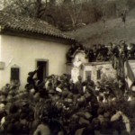 Cerimonia di deposizione della salma nel cimitero