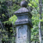 Il cippo votivo ai giorni nostri, da anni oramai privo delle sue immagini sacre