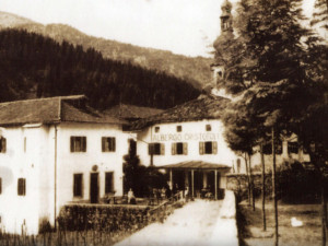 Come si presentava questo scorcio di Treppo Carnico