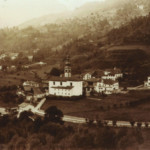 1895 - Il "centro" di Treppo: ben visibili il Cristofoli e l'edificio della scuola laica