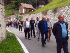 Ritorno della processione verso la seconda stazione