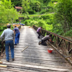 Smantellamento della vecchia pavimentazione del ponte il località "Sbevorchis"