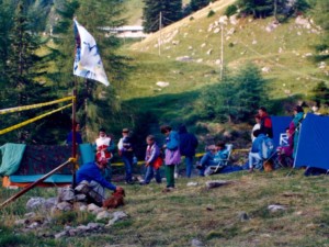 Sveglia all'alba dopo una notte in tenda...