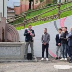 Un momento della cerimonia di inaugurazione del murale