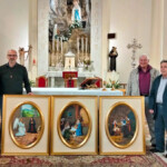 Il parroco Don Sandro Tirelli, Danielle Maion e Gian il camponese con il trittico donato