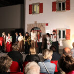 Gruppo teatrale atToroni al termine dello spettacolo Stupidi forse